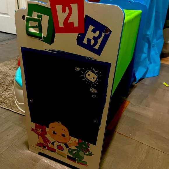 Coco melon table and chair with ballpen, also with a potty - Picture 3 of 8